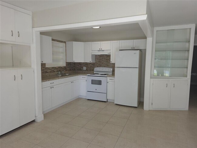 10214 Altman St in Tampa, FL - Building Photo - Building Photo