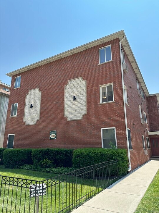 7444 Washington St in Forest Park, IL - Building Photo