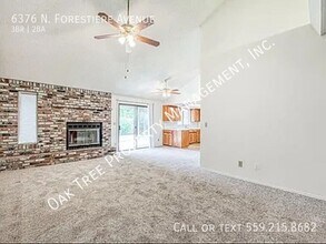 6376 N Forestiere Ave in Fresno, CA - Building Photo - Building Photo