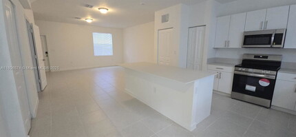 1165 NW 1st St in Florida City, FL - Building Photo - Building Photo