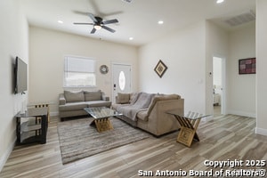 567 Hummingbird Hill in Canyon Lake, TX - Building Photo - Building Photo