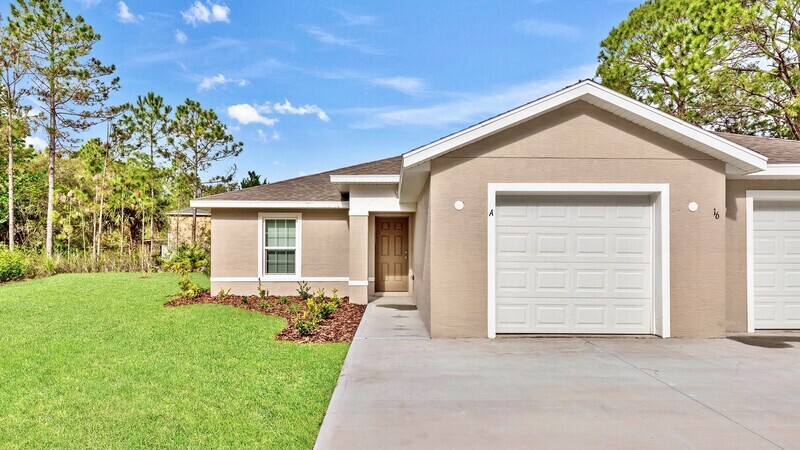 16 Unique Ct in Palm Coast, FL - Building Photo