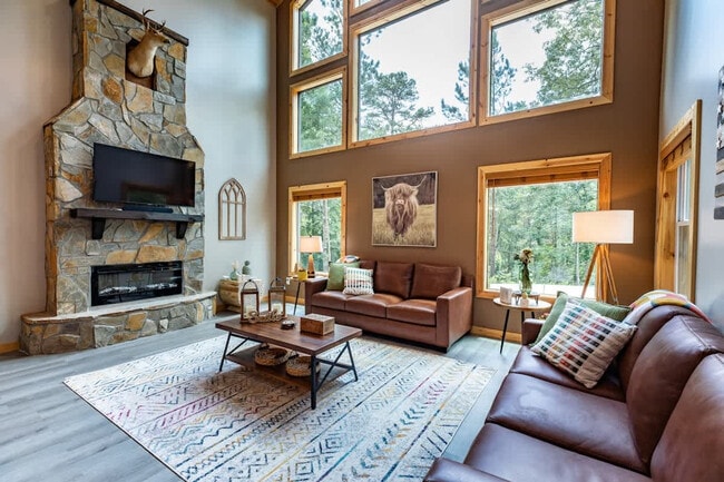 property at 43 Medina Ct