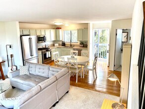 4545 Carpinteria Ave in Carpinteria, CA - Building Photo - Building Photo