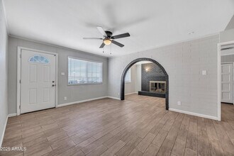 102 W Holly Ln in Avondale, AZ - Building Photo - Building Photo