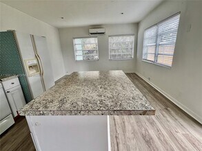 2018 Jackson St in Hollywood, FL - Building Photo - Building Photo