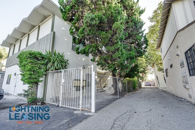 property at 3737 Inglewood Blvd