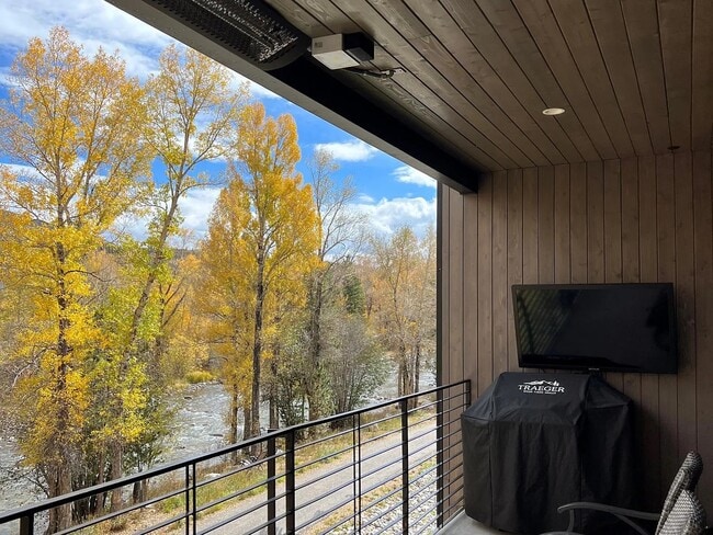 property at 930 Blue River Pky