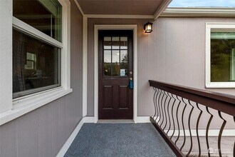 916 Hull Ave in Port Orchard, WA - Building Photo - Building Photo