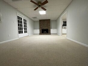 242 Early Pkwy Dr in Smyrna, GA - Building Photo - Building Photo