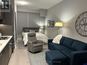 29 Queens Quay E in Toronto, ON - Building Photo - Building Photo