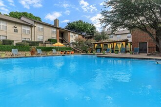OAKCHASE in Arlington, TX - Foto de edificio - Building Photo
