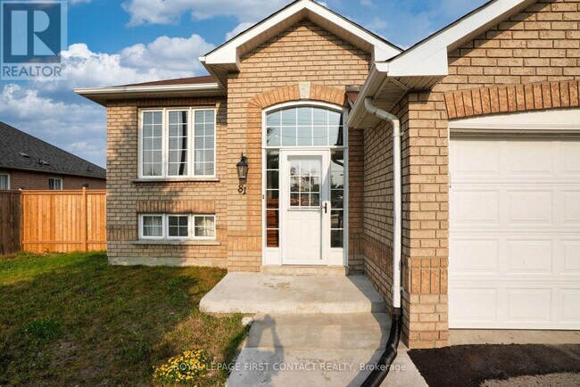 81 Livingstone St E in Barrie, ON - Building Photo - Building Photo