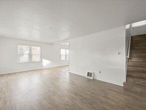 710 Van Giesen in Richland, WA - Building Photo - Building Photo
