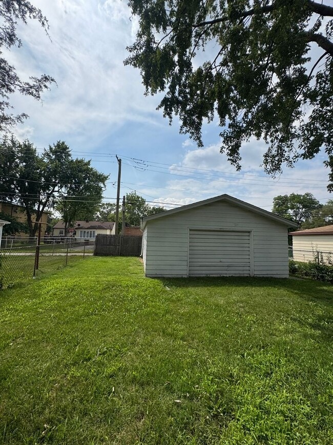 14534 Grant St in Dolton, IL - Building Photo - Building Photo