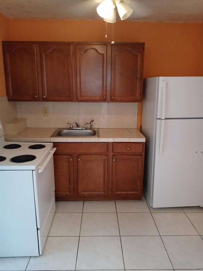 701 SW 4th St in Hallandale Beach, FL - Building Photo - Building Photo