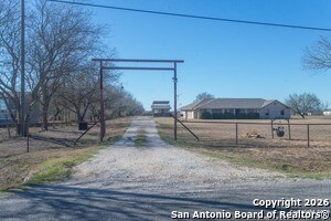 430 CR 683 in Lytle, TX - Building Photo - Building Photo