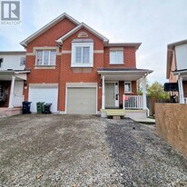 65 Mare Crescent in Toronto, ON - Building Photo