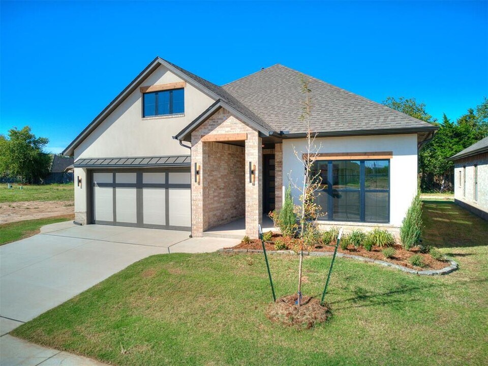 2921 SW 132nd St in Oklahoma City, OK - Building Photo