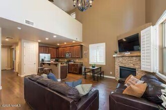 2860 W Pico Del Monte Cir in Flagstaff, AZ - Building Photo - Building Photo