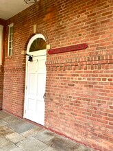 70 Strawberry Hill Ave in Stamford, CT - Foto de edificio - Building Photo