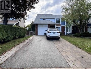 4273 Pheasant Run in Mississauga, ON - Building Photo - Building Photo