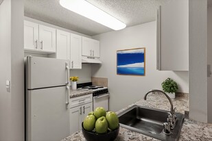 Courtyard North Apartments in Tacoma, WA - Building Photo