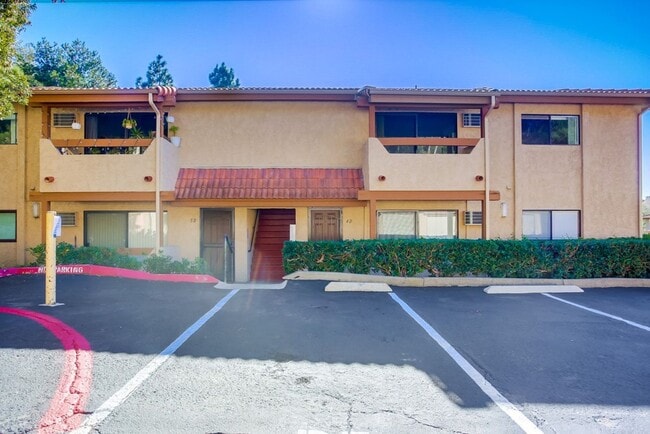 265 Loma Alta Dr in Oceanside, CA - Building Photo - Building Photo