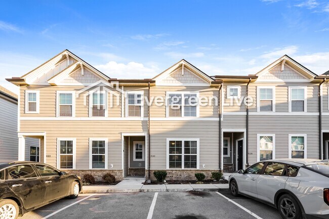 property at 936 Hamilton Cross Dr