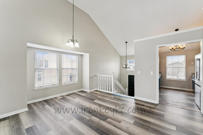 6620 W 152nd St in Overland Park, KS - Building Photo - Building Photo