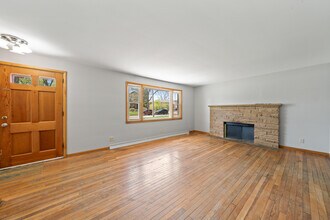 11 S Church St in Elkhorn, WI - Building Photo - Building Photo