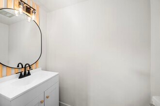 14703 Barryknoll Ln in Houston, TX - Building Photo - Building Photo