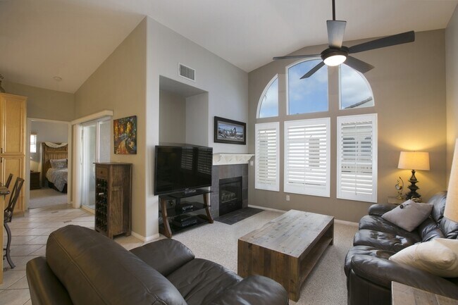 11935 Miro Cir in San Diego, CA - Building Photo - Building Photo