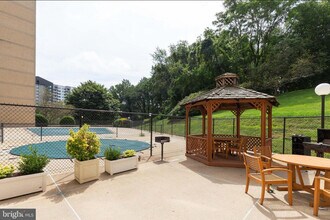 6300 Stevenson Ave, Unit Unit 907 in Alexandria, VA - Building Photo - Building Photo