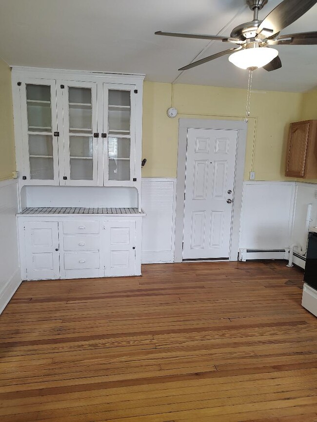 634 Boulevard Ave, Unit C in Dickson City, PA - Building Photo - Building Photo