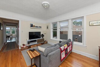 4821 N Washtenaw Ave in Chicago, IL - Foto de edificio - Building Photo