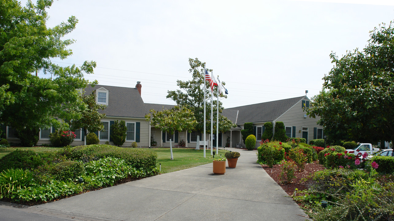 1945 Piner Rd in Santa Rosa, CA - Building Photo