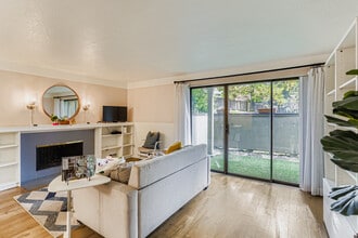 77 Galen St in Lake Oswego, OR - Building Photo - Building Photo