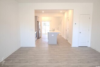 172 Crescent Wy in Little River, SC - Building Photo - Building Photo