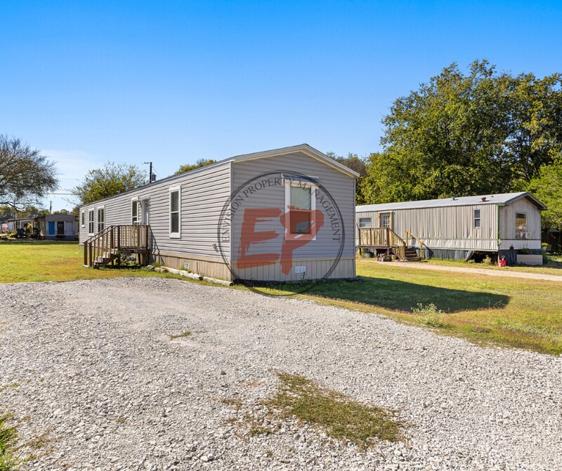 21 Clear Creek in Valley Mills, TX - Building Photo