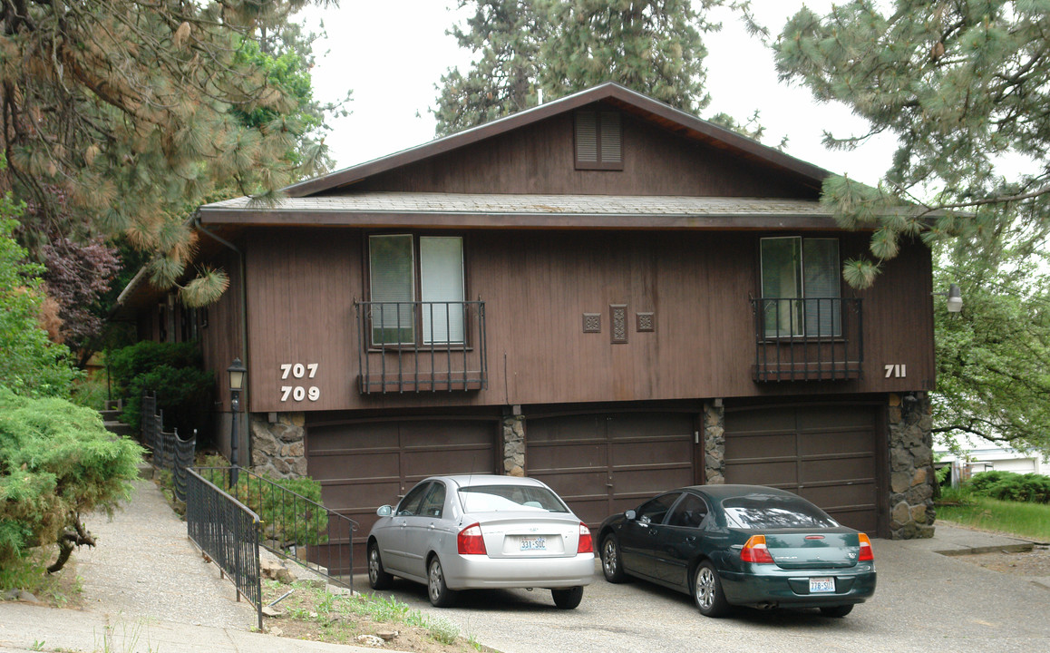 707-711 W 13th Ave in Spokane, WA - Building Photo