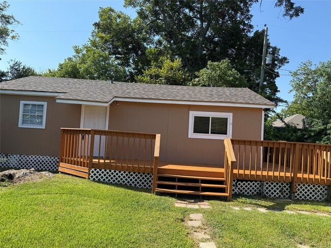 1116 2nd St in La Marque, TX - Building Photo - Building Photo