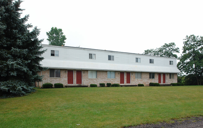 3880-3890 Timberview St NW in North Canton, OH - Foto de edificio - Building Photo