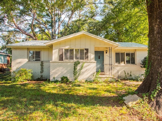 property at 1432 Brighton Rd