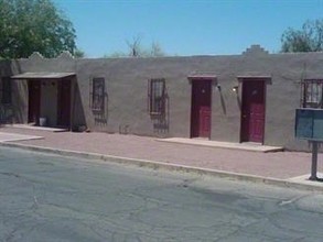 99 E Palmdale St in Tucson, AZ - Foto de edificio - Building Photo