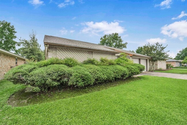 property at 16323 Summer Dawn Ln