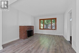 1350 Leaside Ave in Ottawa, ON - Building Photo - Building Photo