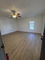 31 N Elm St in Dayton, OH - Building Photo