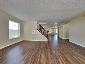 10421 Parmer Cir in Fishers, IN - Foto de edificio - Building Photo