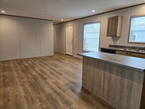 3510 N 9th St in Carter Lake, IA - Building Photo - Building Photo